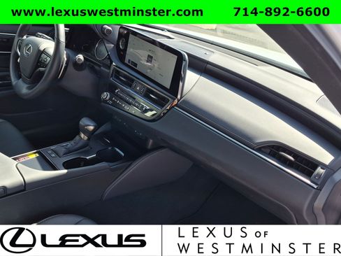 Used 2025 Lexus ES 300h w/ Premium Package FWD image 6