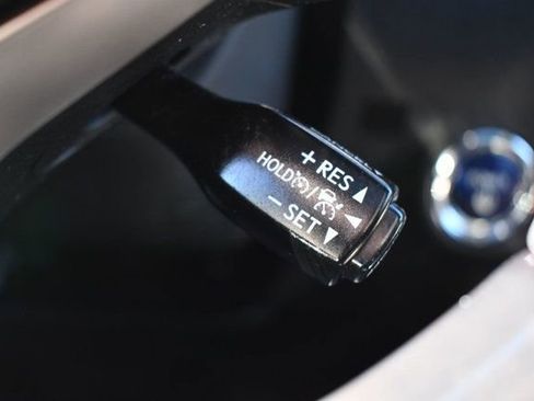 Used 2017 Lexus RX 450h AWD w/ Luxury Package image 33