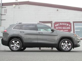 Used 2019 Jeep Cherokee Limited image 1