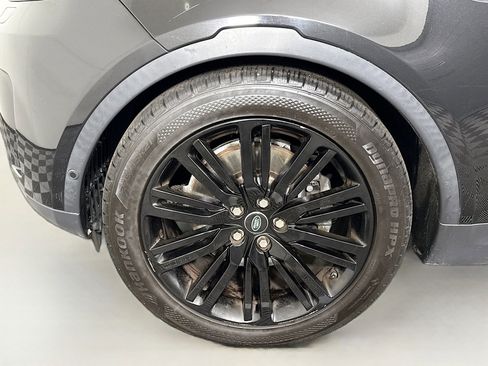 Used 2017 Land Rover Discovery HSE Luxury image 38
