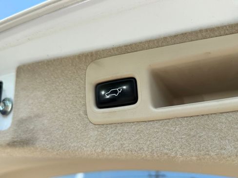 Used 2013 Lexus RX 450h AWD w/ Navigation Pkg image 22