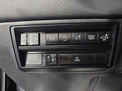 Used 2024 Toyota Tundra Limited w/ Power Package AWD/4WD image 38
