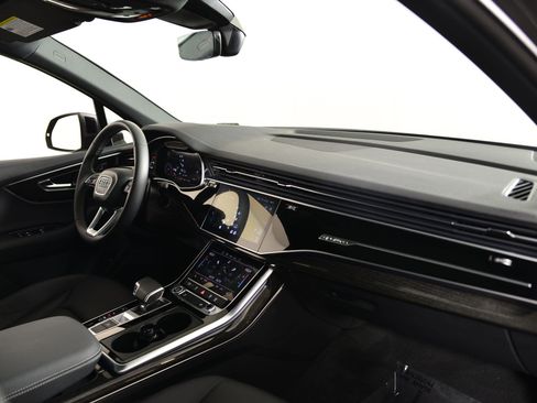 Used 2025 Audi Q7 2.0T Premium w/ Convenience Package image 20