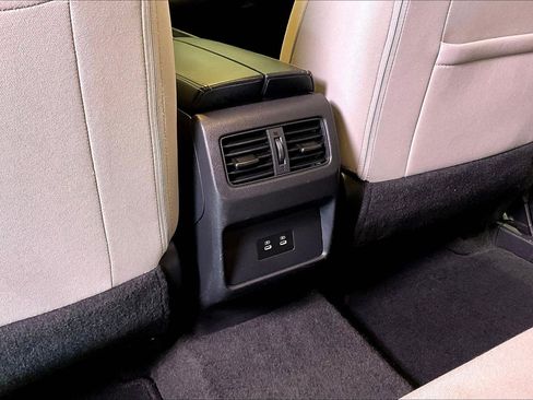 Used 2025 Nissan Rogue SV image 10