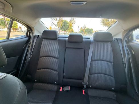 Used 2016 MAZDA MAZDA3 i Touring w/ Popular Equipment Package image 11