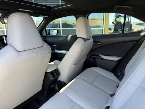 Used 2024 Lexus UX 250h FWD w/ Premium Package image 36