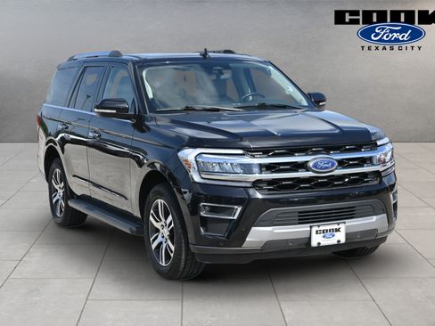 Certified 2024 Ford Expedition Limited RWD image 2
