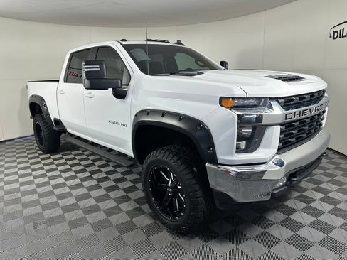 Used 2022 Chevrolet Silverado 2500 LT w/ Convenience Package AWD/4WD image 9