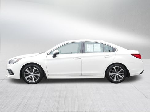 Used 2018 Subaru Legacy 3.6R Limited AWD/4WD image 4
