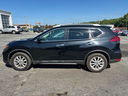 Used 2017 Nissan Rogue SV w/ Sun & Sound Touring Package FWD image 14