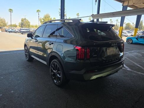 Used 2022 Kia Sorento SX Prestige AWD/4WD image 2