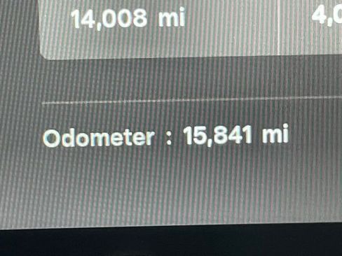 Used 2024 Tesla Model Y Performance image 2