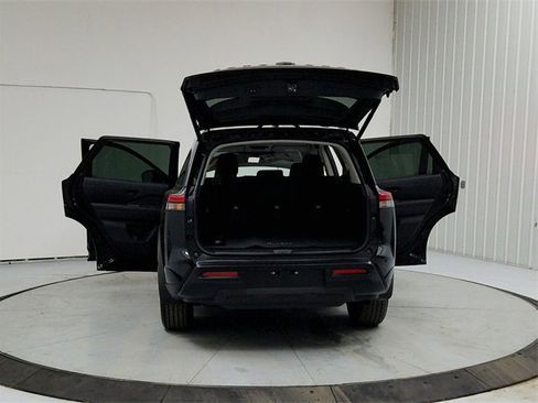 New 2026 Nissan Pathfinder SV image 14