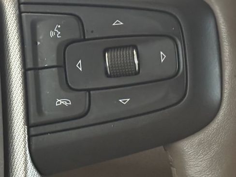 Used 2022 GMC Yukon XL Denali AWD/4WD image 15
