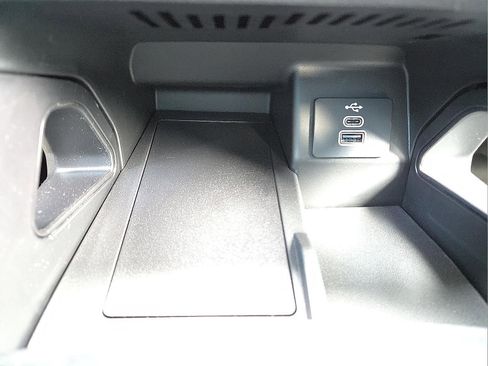 New 2025 Ford Ranger XLT w/ Equipment Group 301A High image 18