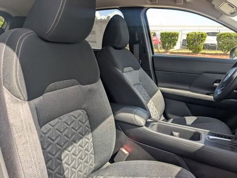 New 2026 Nissan Kicks SV w/ SV Premium Package FWD image 36