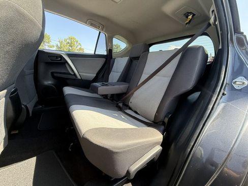 Used 2015 Toyota RAV4 LE FWD image 8