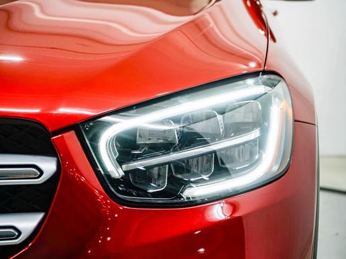 Certified 2021 Mercedes-Benz GLC 300 image 7