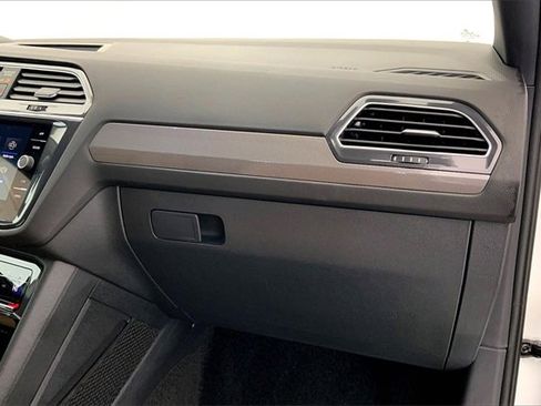 Used 2024 Volkswagen Tiguan SE R-Line image 16