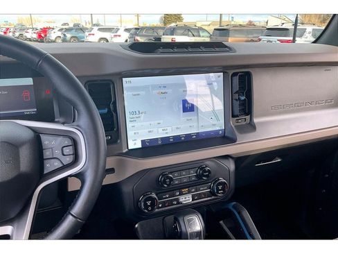 Used 2024 Ford Bronco Wildtrak image 7