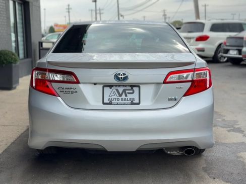 Used 2014 Toyota Camry SE FWD image 3