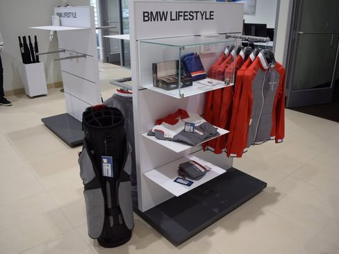 Used 2015 Mercedes-Benz E 350 4MATIC Wagon w/ Premium 1 Package image 21