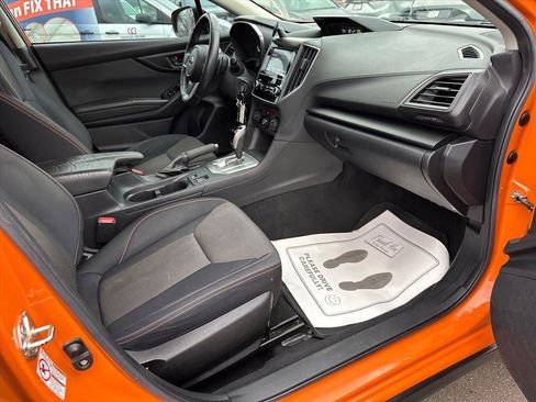 Used 2018 Subaru Crosstrek 2.0i Premium w/ Eyesight System image 18