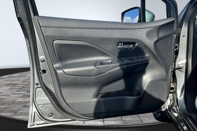 Used 2025 Nissan Versa SV w/ Trunk Package FWD image 18