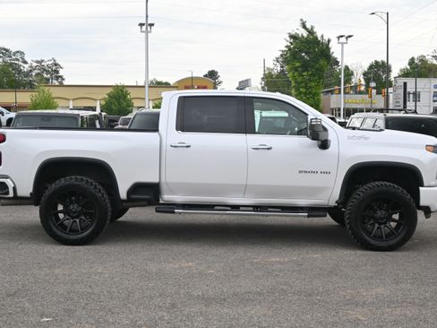 Used 2020 Chevrolet Silverado 2500 High Country image 16