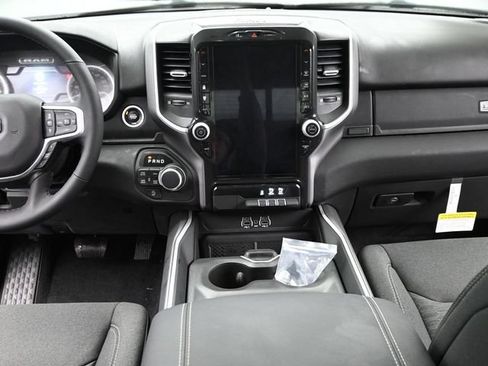 New 2026 RAM 1500 Big Horn AWD/4WD image 24