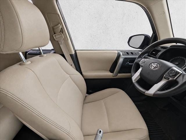 Used 2018 Toyota 4Runner SR5 Premium AWD/4WD image 9