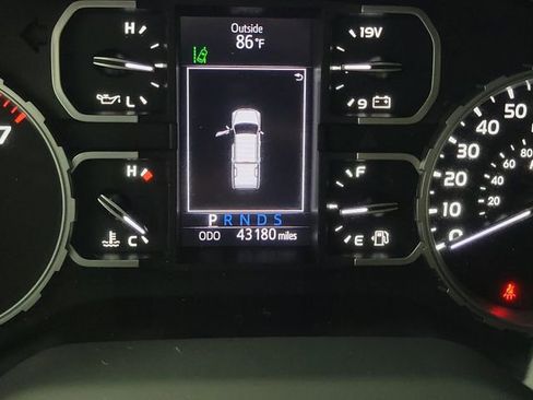 Used 2019 Toyota Tundra SR5 w/ SR5 Upgrade Package RWD image 2