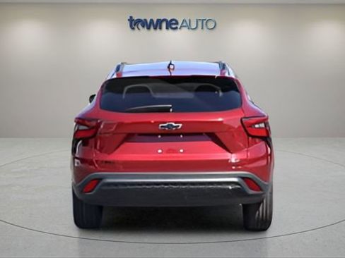 Used 2024 Chevrolet Trax RS w/ Driver Confidence Package FWD image 4