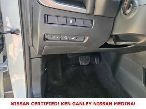 Certified 2026 Nissan Rogue SV AWD/4WD image 33
