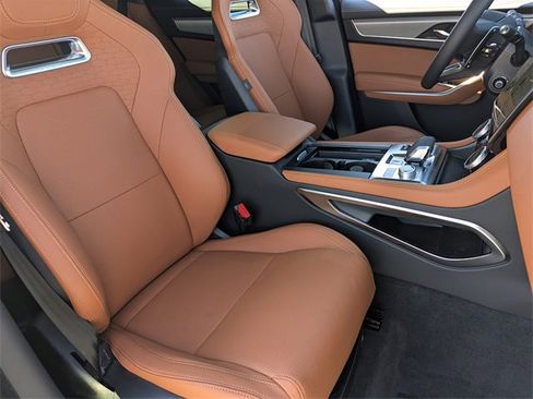 New 2026 Jaguar F-PACE R-Dynamic S image 12