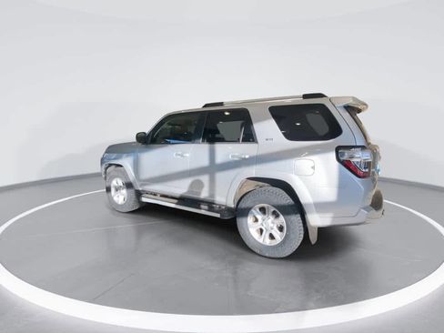 Used 2020 Toyota 4Runner SR5 Premium w/ Moonroof Package AWD/4WD image 6