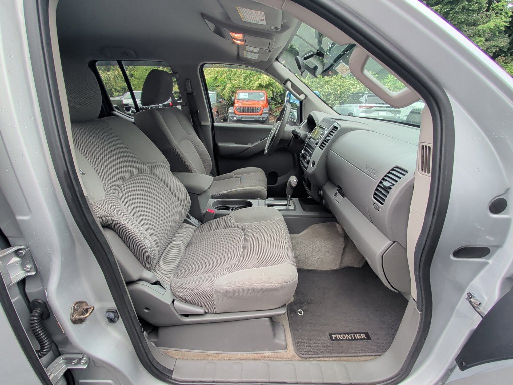 Used 2014 Nissan Frontier SV AWD/4WD image 15