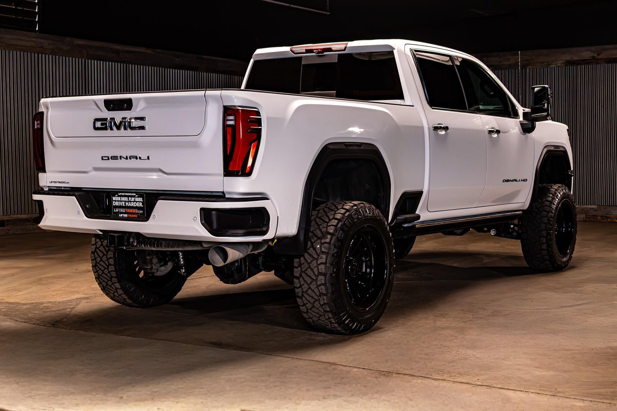 Used 2024 GMC Sierra 2500 Denali Ultimate w/ Max Trailering Package AWD/4WD image 11