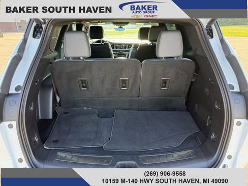 Used 2024 Buick Enclave Premium image 8
