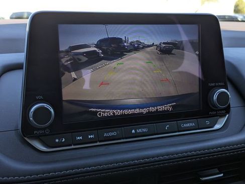 Used 2023 Nissan Rogue SV image 23