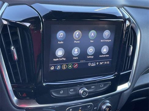 Used 2023 Chevrolet Traverse RS image 17