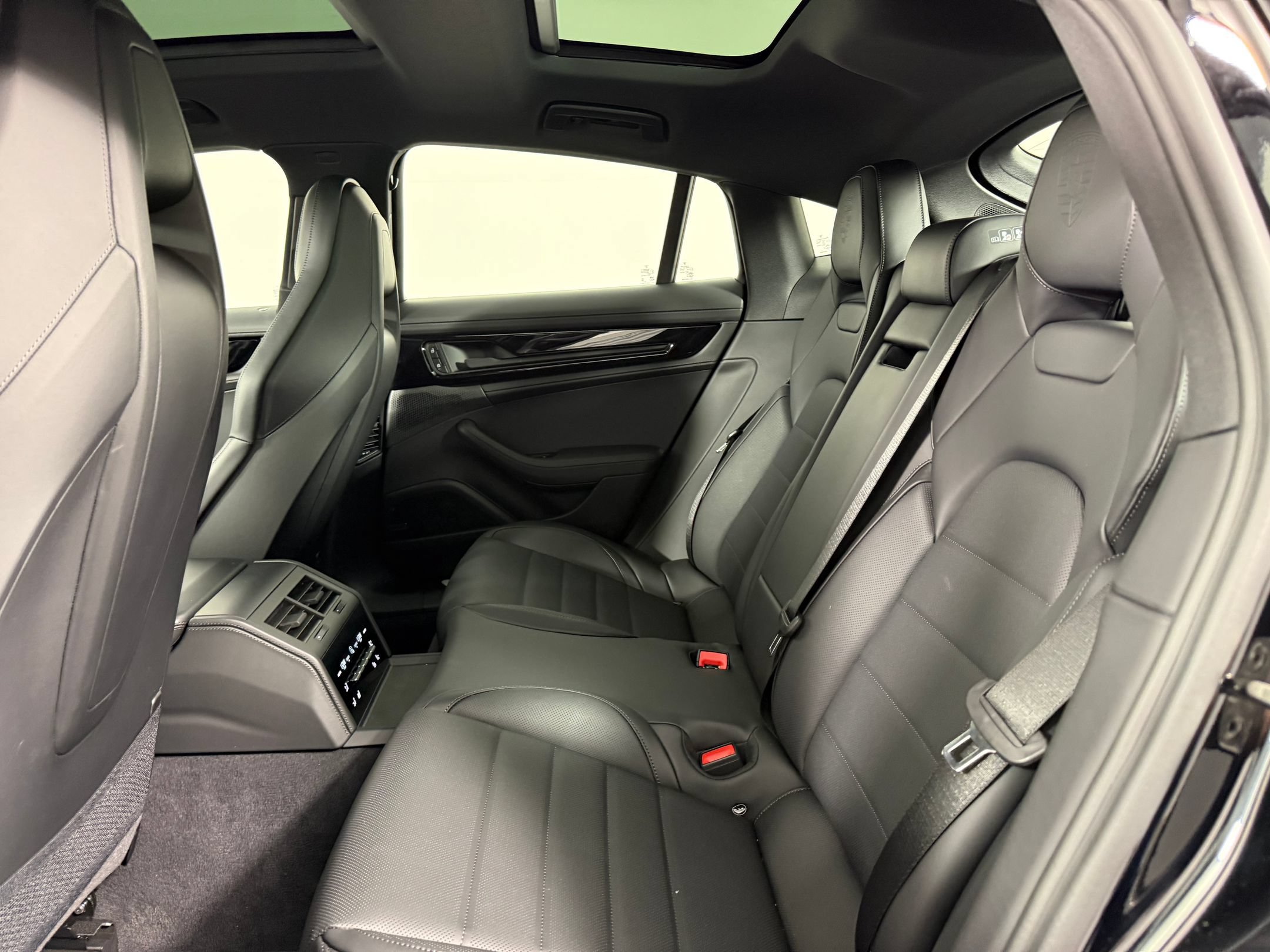 Certified 2026 Porsche Panamera 4 AWD/4WD image 18