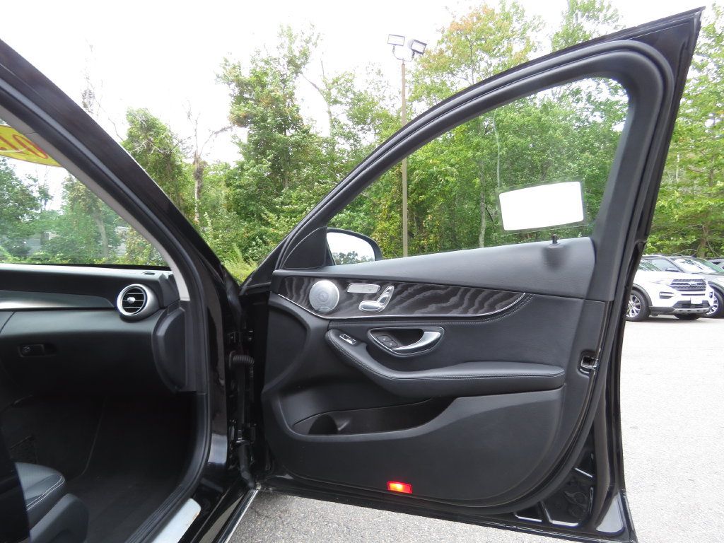 Used 2015 Mercedes-Benz C 300 4MATIC Sedan image 12