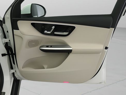 Certified 2025 Mercedes-Benz GLC 350e 4MATIC image 21