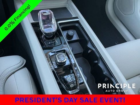 New 2026 Volvo XC60 B5 Ultra w/ Protection Package Premier image 17