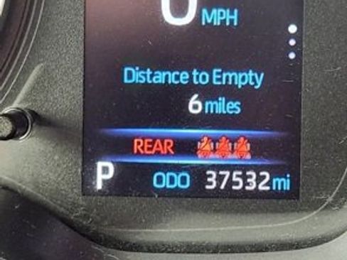 Used 2022 Toyota Corolla LE image 19