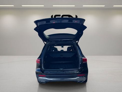 Used 2022 Mercedes-Benz GLB 250 4MATIC w/ Premium Package Lite image 18