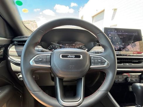 Used 2024 Jeep Compass Trailhawk AWD/4WD image 19