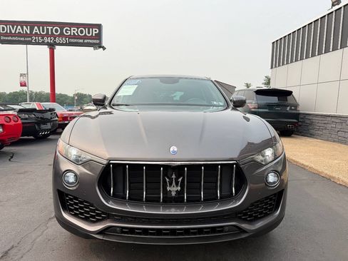 Used 2017 Maserati Levante AWD/4WD image 2