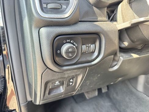 Used 2021 RAM 1500 Laramie AWD/4WD image 16
